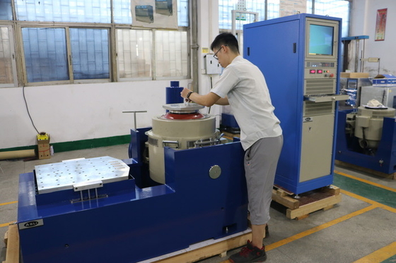 เครื่องทดสอบแรงสั่นสะเทือนแม่เหล็กไฟฟ้า 3000kg.f พร้อม MIL-STD DIN ISTA