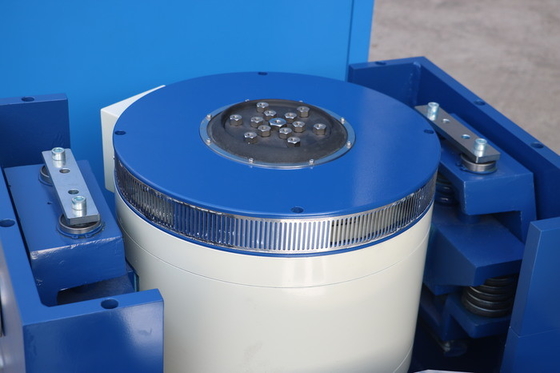 UN 38.3 IEC 62133 ระบบทดสอบการสั่นสะเทือนแม่เหล็กไฟฟ้าระบายความร้อนด้วยอากาศ AC 380V 3 Phase
