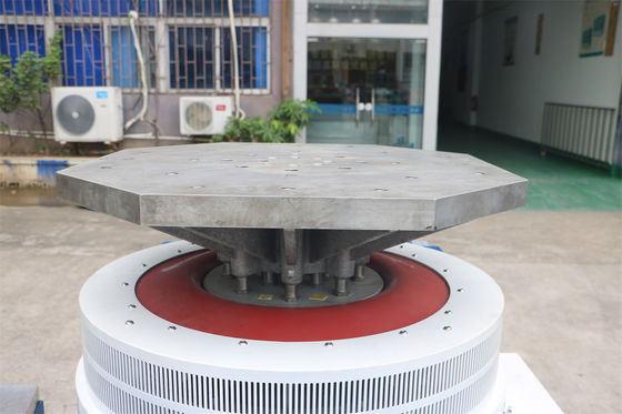 เครื่องควบคุมคอมพิวเตอร์ แบตเตอรี่ไฟฟ้าแม่เหล็ก เครื่องทดสอบการสั่นสะเทือนตารางสําหรับรถยนต์