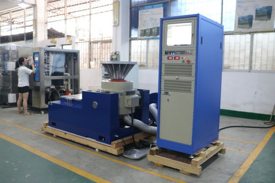 เครื่องควบคุมคอมพิวเตอร์ แบตเตอรี่ไฟฟ้าแม่เหล็ก เครื่องทดสอบการสั่นสะเทือนตารางสําหรับรถยนต์