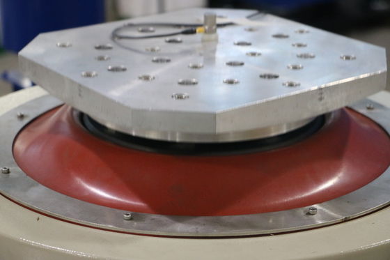 เครื่องสั่นสะเทือนอิเล็กตรอนไดนัมิกความถี่สูงแนวตั้งสําหรับการทดสอบการสั่นสะเทือนพลาสติก