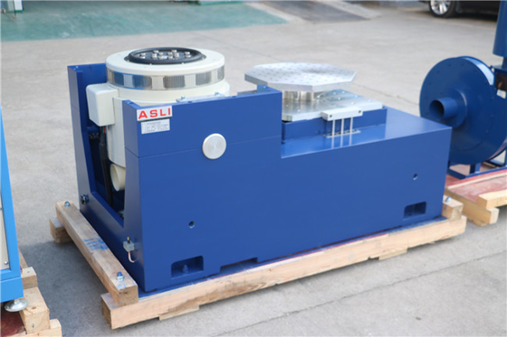 ISO16750 JIS D 1601 เครื่องทดสอบการสั่นสะเทือนของตาราง Shaker อุปกรณ์สั่นสะเทือนในห้องปฏิบัติการ