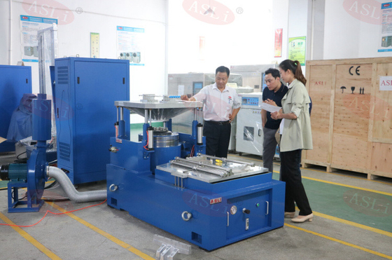 ISTA 1A, IEC และ GJB 150.25 มาตรฐาน 300kg.F Shaker Table Vibration Testing Machine สำหรับห้องปฏิบัติการ