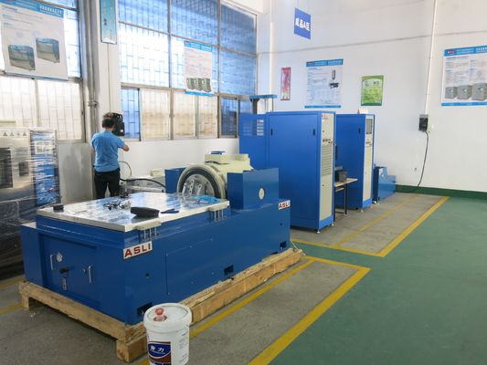 เครื่องสั่นสะเทือน 2000 กก. F, 1.6m / S Electrodynamic Shaker Systems